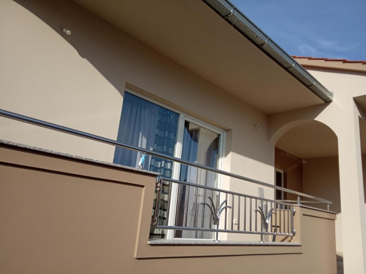 Laura Apartment บาร์บินเย ภายนอก รูปภาพ