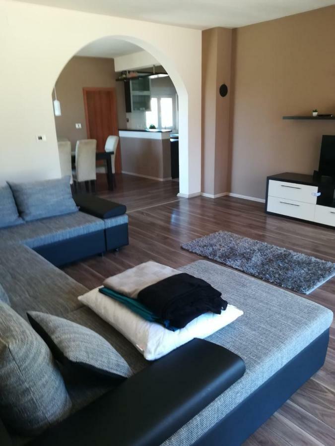 Laura Apartment บาร์บินเย ภายนอก รูปภาพ