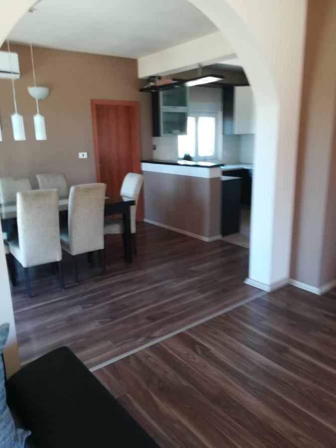 Laura Apartment บาร์บินเย ภายนอก รูปภาพ